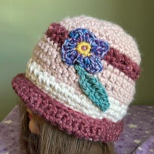 Charming Crochet Hat with rolled rim derby thick warm yarn medium comfy pretty